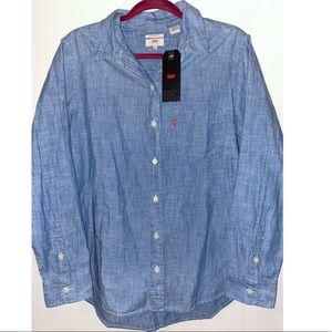 NWT Women’s Levi’s Denim Look Button Up Shirt
